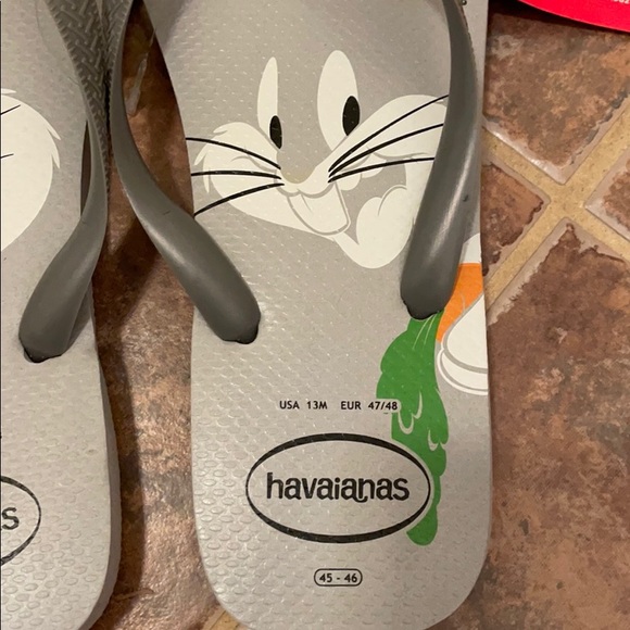Havaianas mens sz 13 Bugs Bunny NWT! - Picture 3 of 5